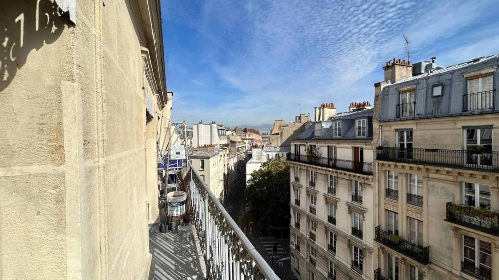 32 M Near The Jardin Des Plantes contacts